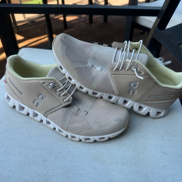On Running Shoes - On Running Could 5 tan 8.5